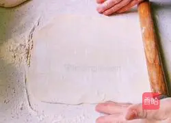 Illustration of how to make Shaanxi snack chive rolls 9