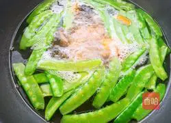 Illustration of how to make fried meat with snow peas 5