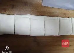 Illustration of making sausage cake 8