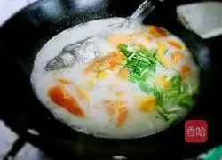 Illustration of how to make papaya and crucian carp soup 5