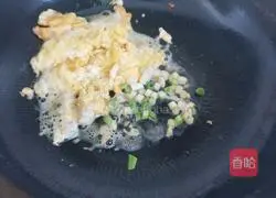 Illustration of how to make fried pasta with ham 6