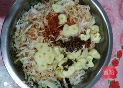 Illustration of how to make spicy shredded vegetables 5