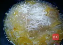 Ham, shrimp, white radish soup#New Year's Eve dinner recipe illustration 6