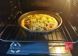 Illustration of how to make bacon pizza 18