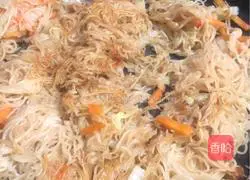 Cantonese style - Illustration of home-style fried noodles 7