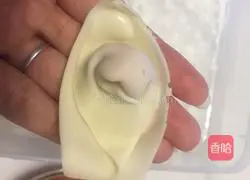 Illustration of how to make wontons 17