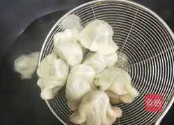 Illustration of how to make sauce dumplings (leek and egg filling) 18