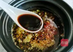 Illustration of how to make spicy and sour soup dumplings 4