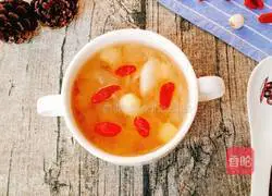 Illustration of how to make lotus seed lily and tremella sugar water 11