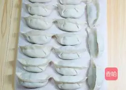 Illustration of how to make three fresh dumplings with chives and moss 12