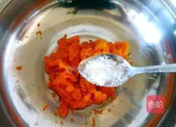 Illustration of how to make cornmeal cake 3