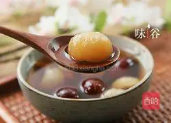 Illustration of how to make red dates, longan, wolfberry and brown sugar water 6