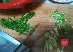 Fried noodles with shredded pork Illustration of how to do it 1