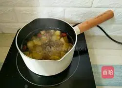 Illustration of how to make carambola and plum soup 6