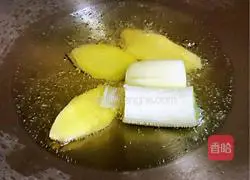 Illustration of how to make kelp bone tofu soup 6