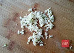 Illustration of how to make garlic pork liver 3