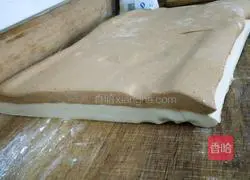 Illustration of how to make two-color steamed buns 1