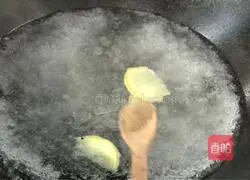 Preserved egg and tofu soup Practice illustration 8