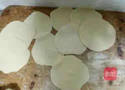 Illustration of how to make minced green pumpkin buns 14