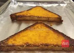 Illustration of how to make toast 6