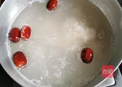 Illustration of how to make egg soup stuffed with sweet wine 3