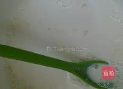 Illustration of how to make chive soda crackers 4