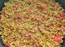 Illustration of how to make instant noodles 6