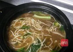 Enoki mushroom and bamboo fungus soup recipe 20