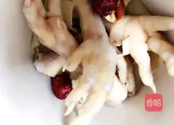 Isinglass Chicken Feet Soup Recipe Illustration 5