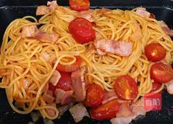 Illustration of how to make bacon and tomato pasta 6