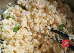 Illustration of how to make shepherd's purse and egg dumplings 8