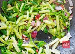 Illustration of how to make stir-fried beef cooked by ancestors 9