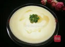 Illustration of how to make steamed egg custard 9