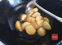 Illustration of how to stew beef brisket with potatoes and tomatoes 8