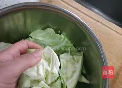 Authentic Russian borscht Illustration of how to make soup 4