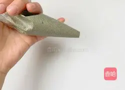 8-month-old baby food supplement: chicken black sesame sauce noodles recipe illustration 4