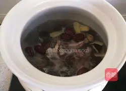 Spleen-strengthening pork belly soup recipe 12