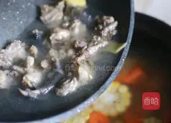 Yam Stewed Chicken Soup Illustration 7