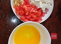Tomato, tofu and egg soup recipe 3