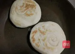 Illustration of how to make Roujiamo 8