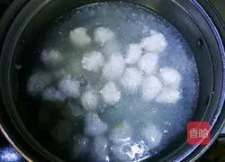 Illustration of how to make winter melon meatballs 9