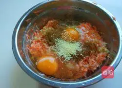 Illustration of how to make Beijing specialty snack carrot and potato pancakes 4