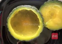 Illustration of how to make pumpkin nut drink 6