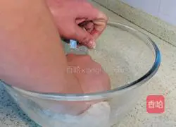 Illustration of how to make steamed spring cakes 4