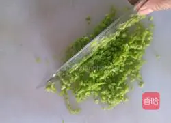 Illustration of how to make bitter melon cakes 2