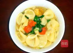 Illustration of how to make egg and butterfly noodle soup 7