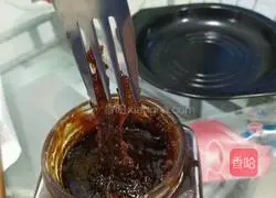 Illustration of how to make brown sugar ginger and jujube paste 7