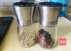 Illustration of how to make big meat radish dumplings 1