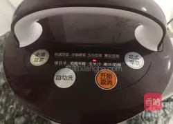 Fragrant corn Illustration of making juice 3