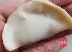 Illustration of how to make a big plate of dumplings 11